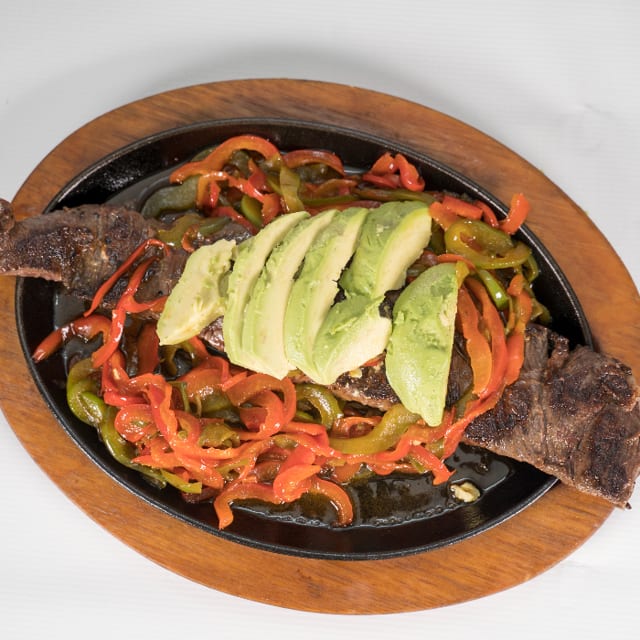 Churrasco Pancho Villa- onions, peppers & avocado.