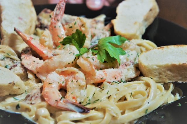 Alfredo con Camarones.